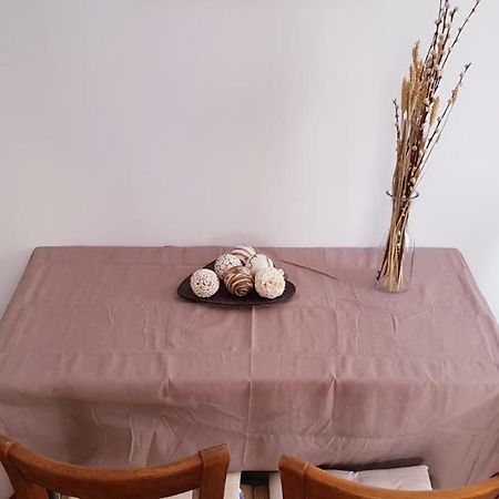 Spacious Apartment In The Historical Center Of Афины Экстерьер фото