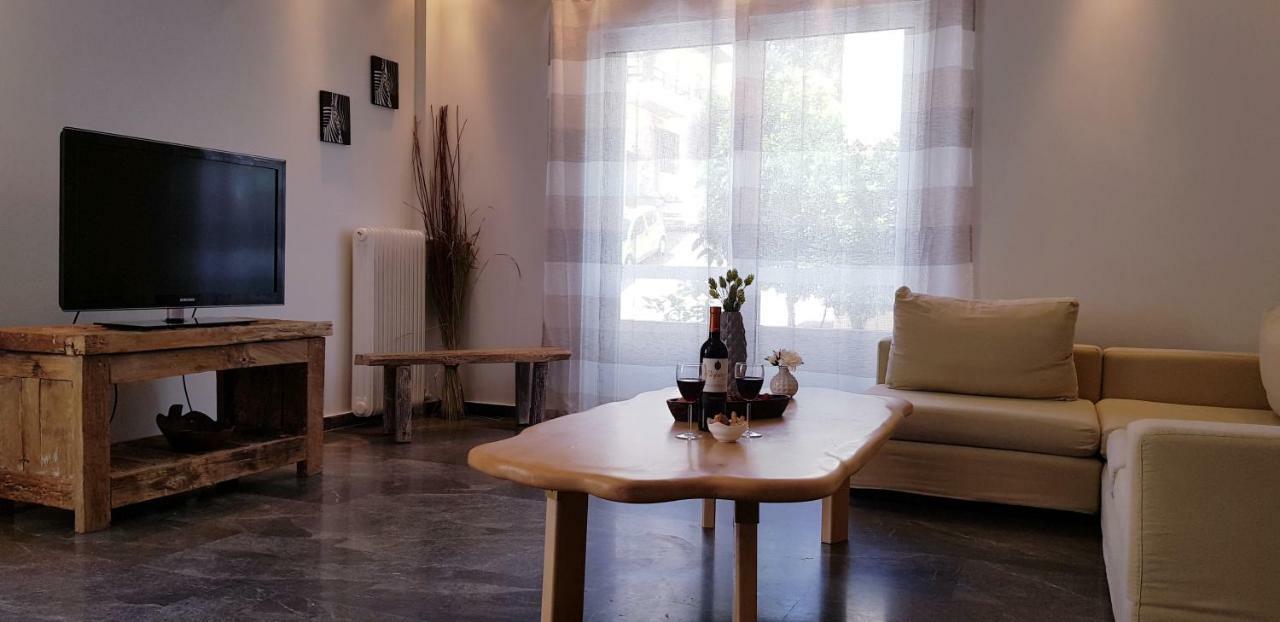 Spacious Apartment In The Historical Center Of Афины Экстерьер фото