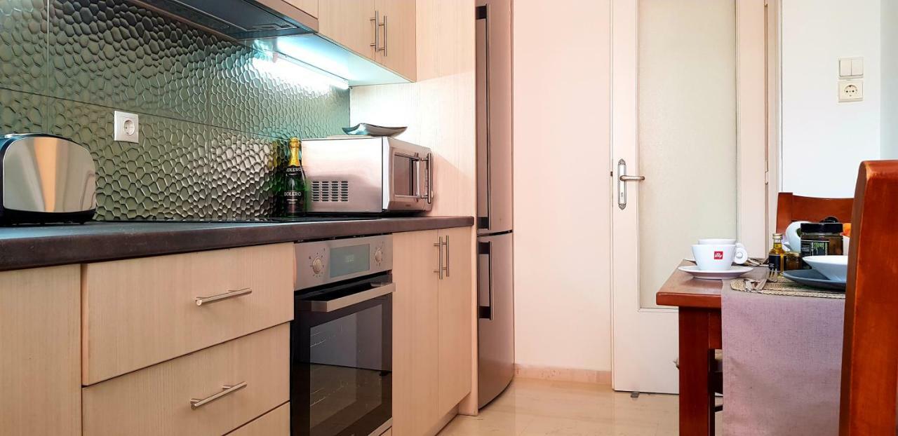 Spacious Apartment In The Historical Center Of Афины Экстерьер фото