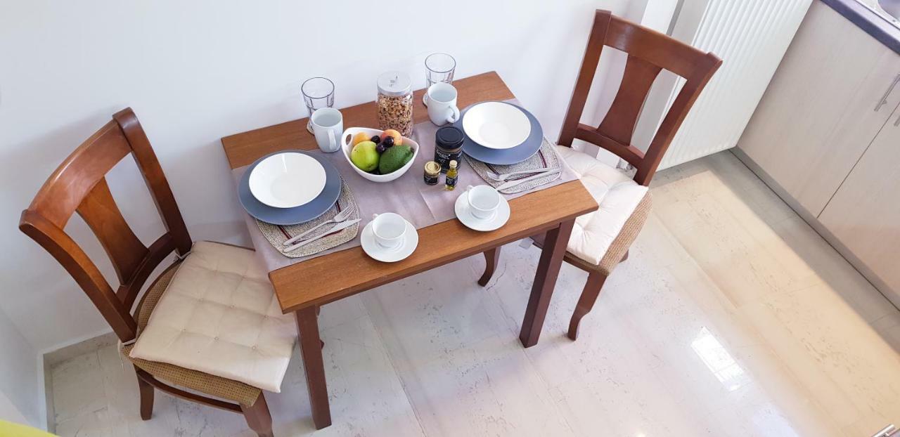 Spacious Apartment In The Historical Center Of Афины Экстерьер фото