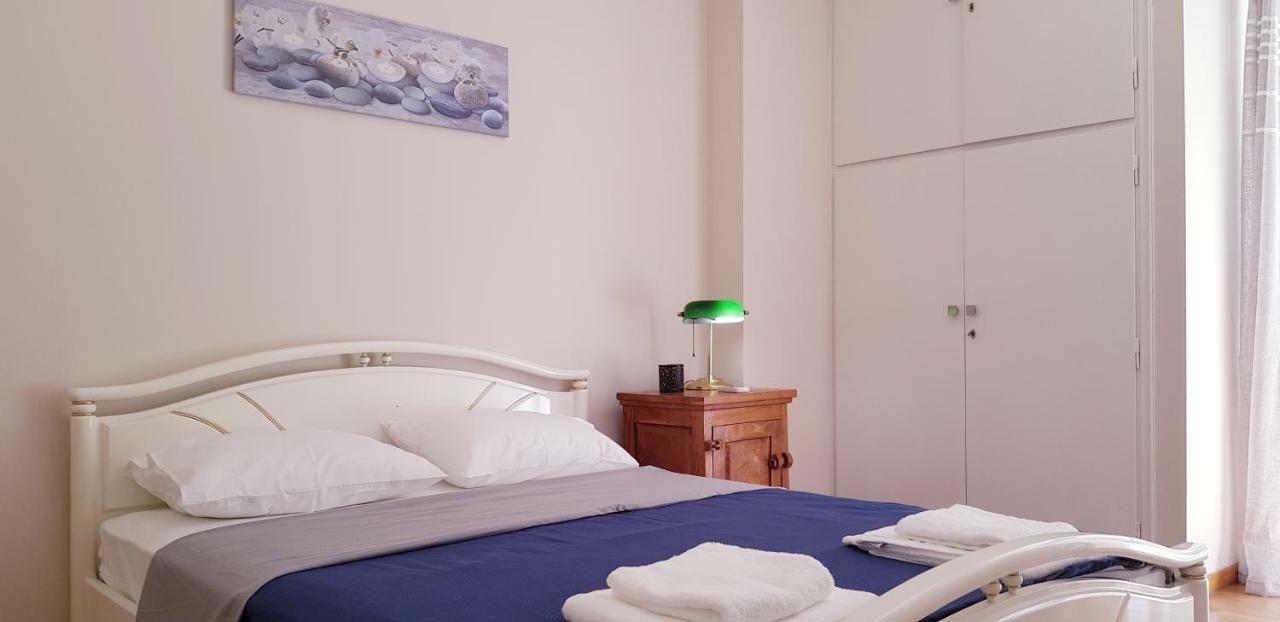 Spacious Apartment In The Historical Center Of Афины Экстерьер фото